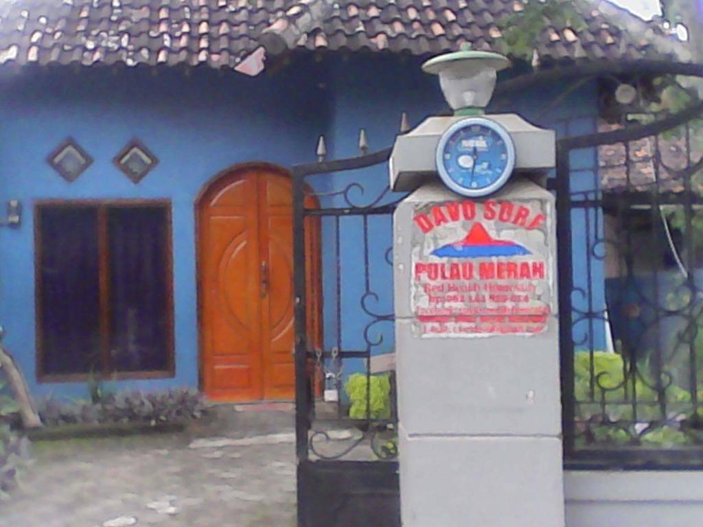 Red Beach Homestay Pasanggaran Екстериор снимка