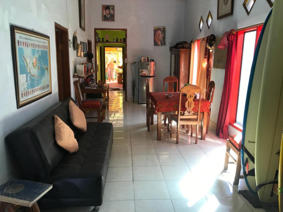 Red Beach Homestay Pasanggaran Екстериор снимка